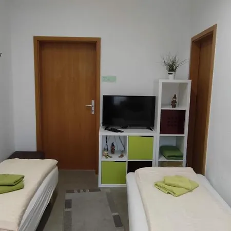 Einfach Und Zentral * ארפורט