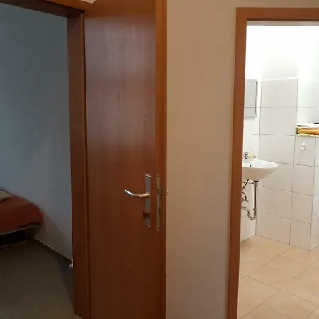 Einfach Und Zentral דירה ארפורט